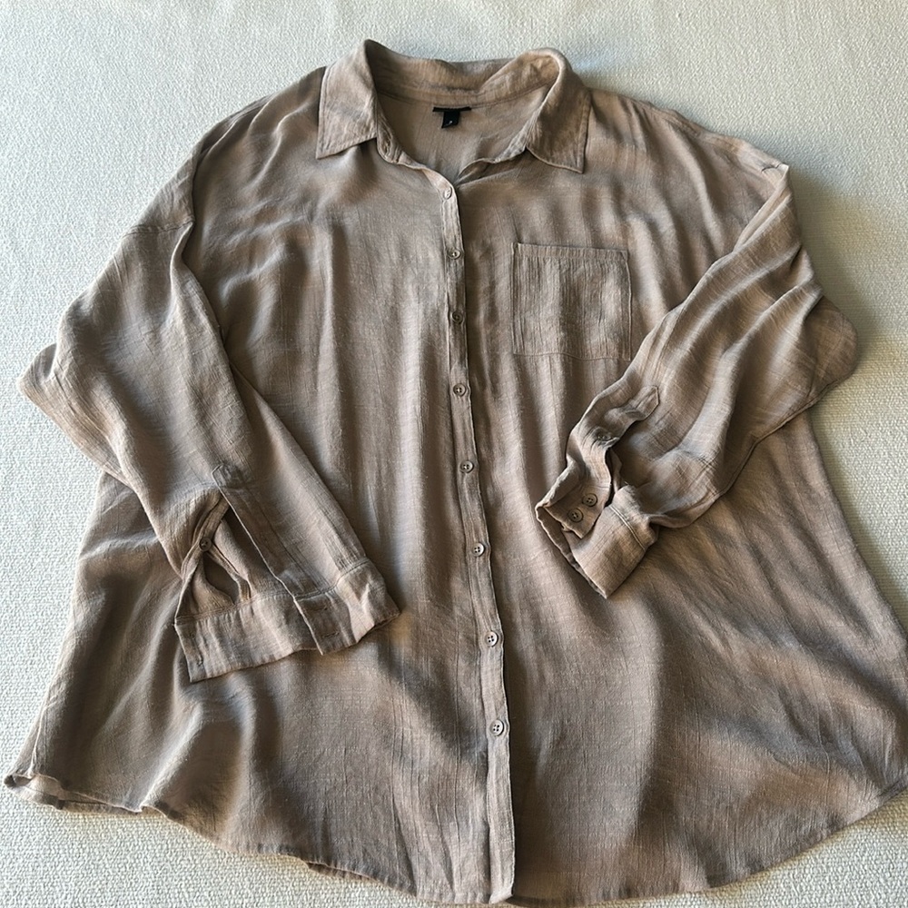 Torrid Long Sleeve Button Up Shirt Women’s Size 2